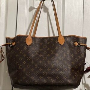 Louis Vuitton Neverfull GM Monogram Canvas Shoulder Tote Bag